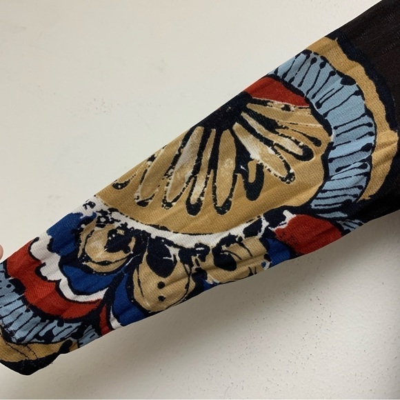 Papillon Blanc Mesh Turtleneck - Picture 4 of 9